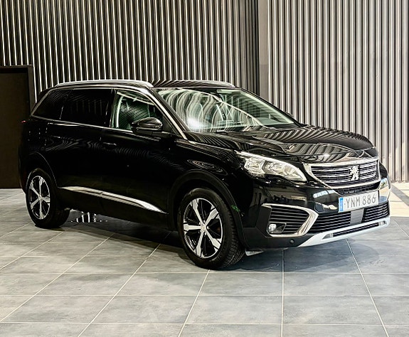 Peugeot 5008 2 of 16