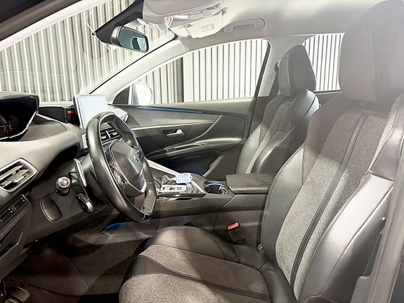 Peugeot 5008 10 of 16