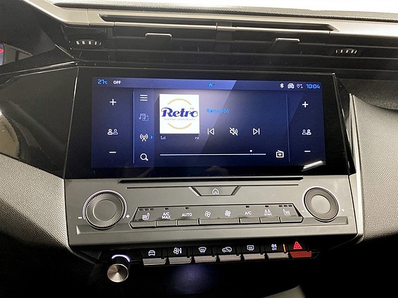 Peugeot 308 SW 13 of 19