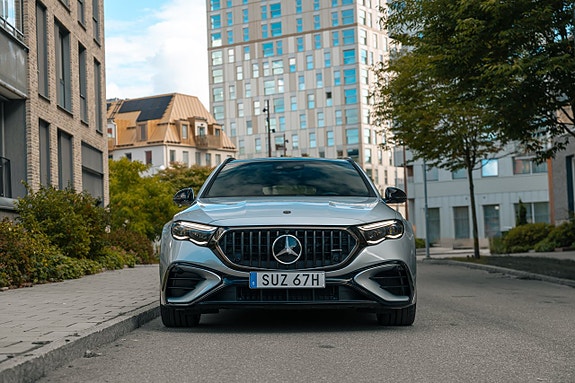 Mercedes-Benz E53 3 of 30