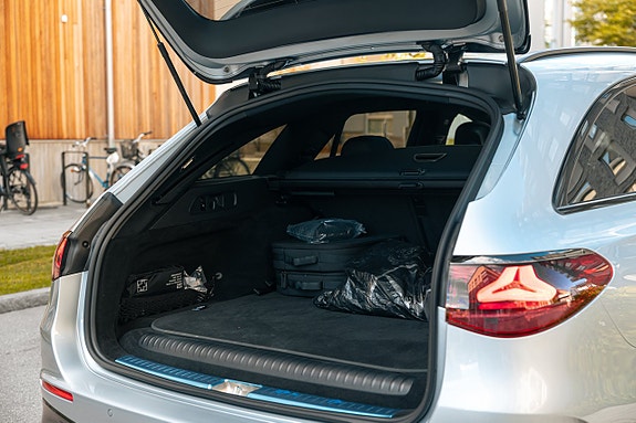 Mercedes-Benz E53 17 of 30