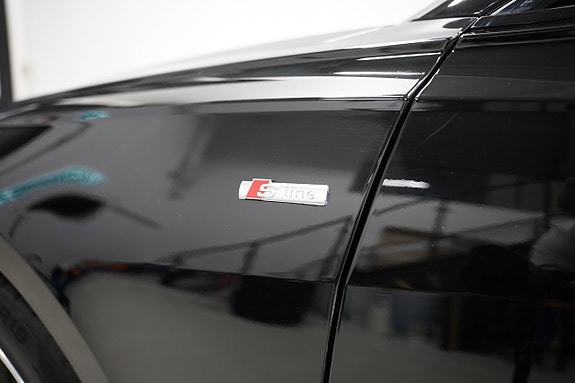 Audi A6 3 of 27