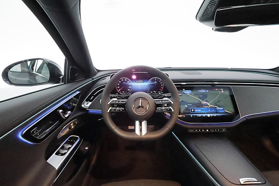 Mercedes-Benz E300 10 of 30