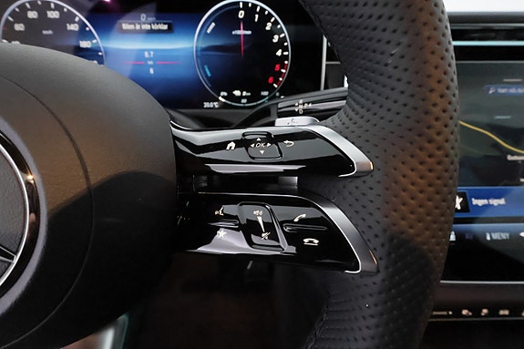 Mercedes-Benz E300 22 of 30