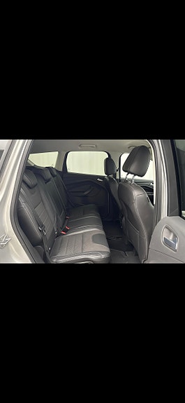 Ford Kuga 8 of 25