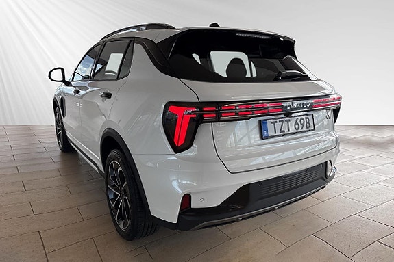 Lynk & Co 01 3 of 20