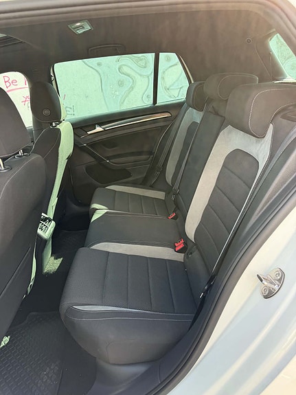 Volkswagen Golf VII 6 of 6