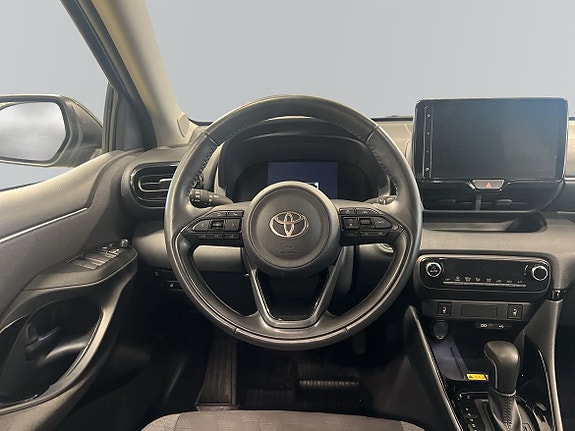 Toyota Yaris 9 of 19