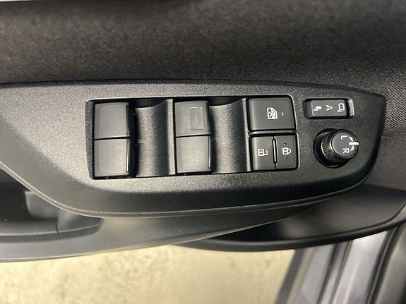 Toyota Yaris 17 of 19