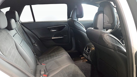 Mercedes-Benz C300 de 5 of 13