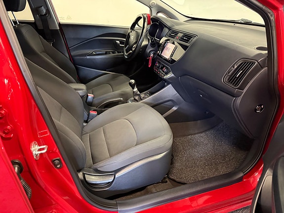 Kia Rio 10 of 22