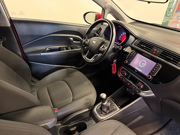 Kia Rio 11 of 22