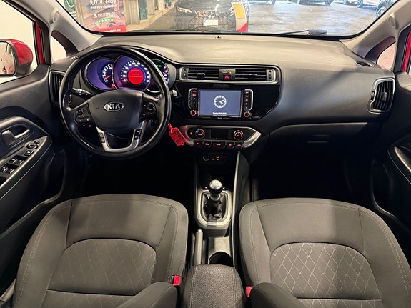 Kia Rio 12 of 22