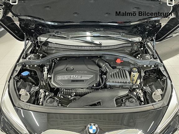 BMW 118i 11 of 18