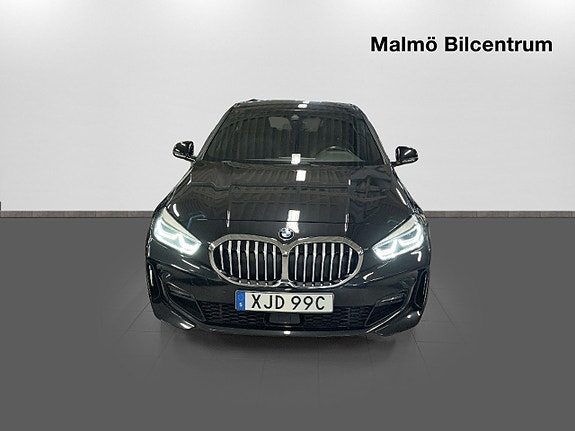 BMW 118i 6 of 18
