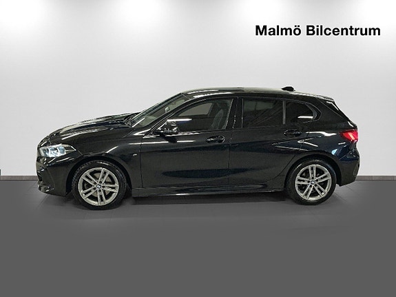 BMW 118i 4 of 18