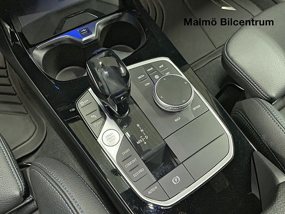 BMW 118i 17 of 18