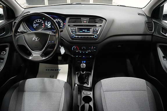 Hyundai i20 9 of 18