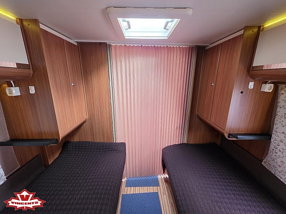 Adria ADORA 613 HT *Långbäddar *ALDE *El-golvvärme 10 of 18