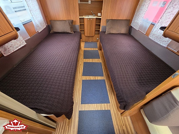 Adria ADORA 613 HT *Långbäddar *ALDE *El-golvvärme 8 of 18