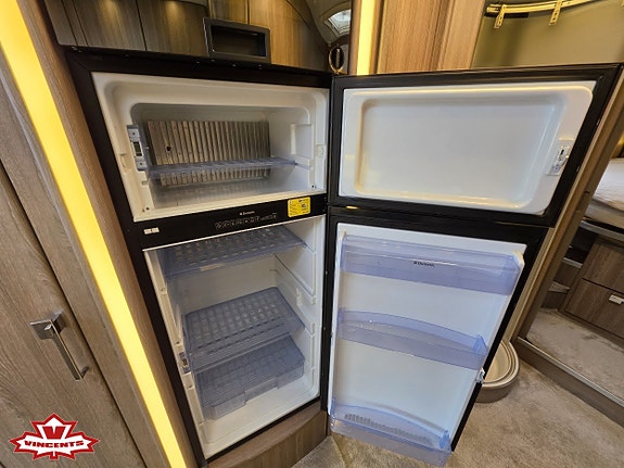 KABE TM I 910 QB *Queenbed *AC bodel 8 of 27