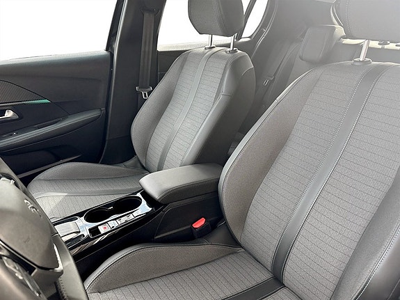 Peugeot 208 5 of 16