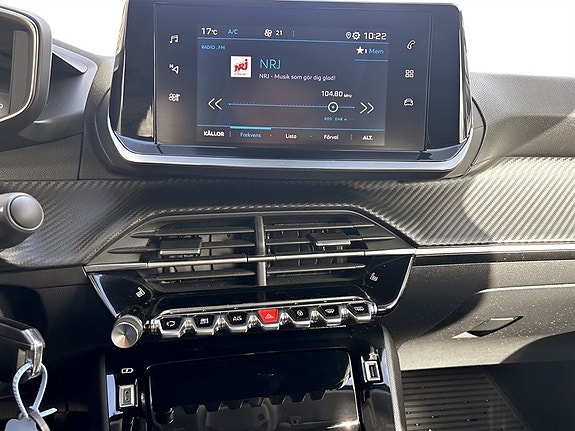 Peugeot 208 10 of 16