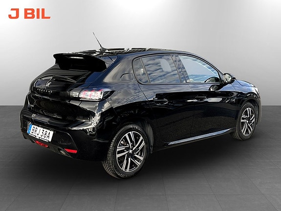 Peugeot 208 3 of 16