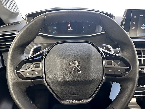 Peugeot 208 7 of 16