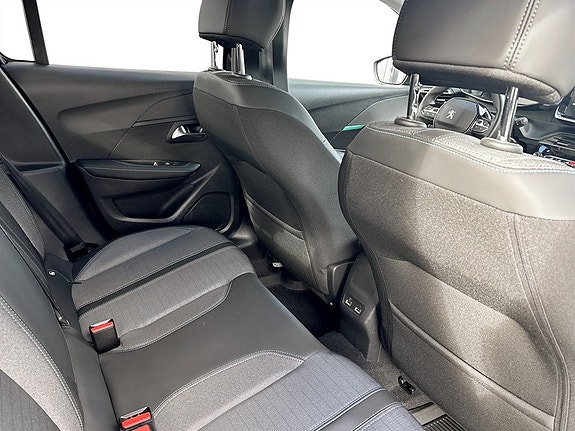 Peugeot 208 13 of 16