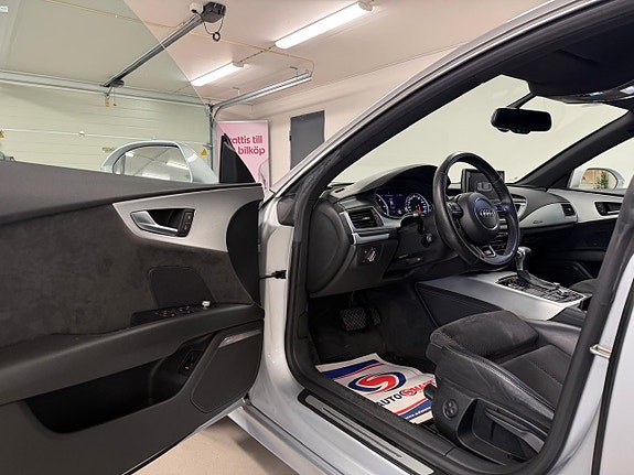 Audi A7 10 of 27