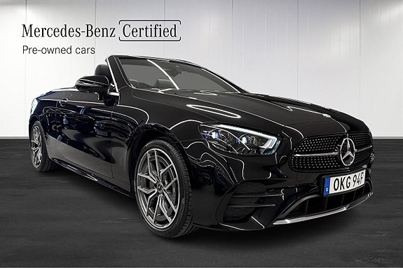 Mercedes-Benz E200 2 of 11