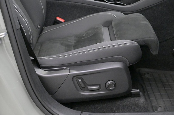 Volvo C40 14 of 27