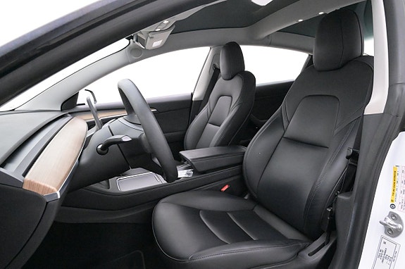 Tesla Model 3 9 of 27