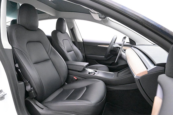 Tesla Model 3 12 of 27