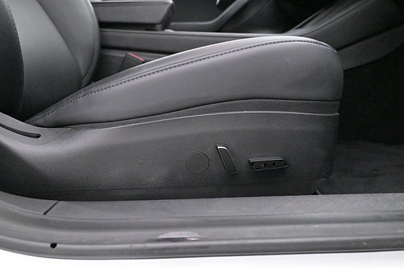 Tesla Model 3 13 of 27