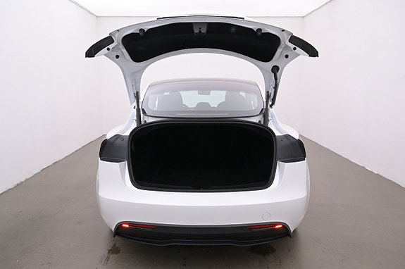 Tesla Model 3 22 of 27