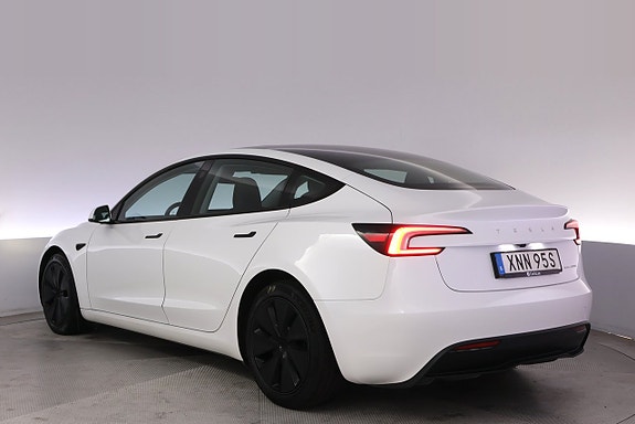 Tesla Model 3 4 of 27