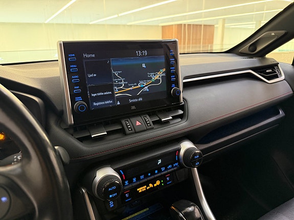 Toyota RAV4 14 of 23