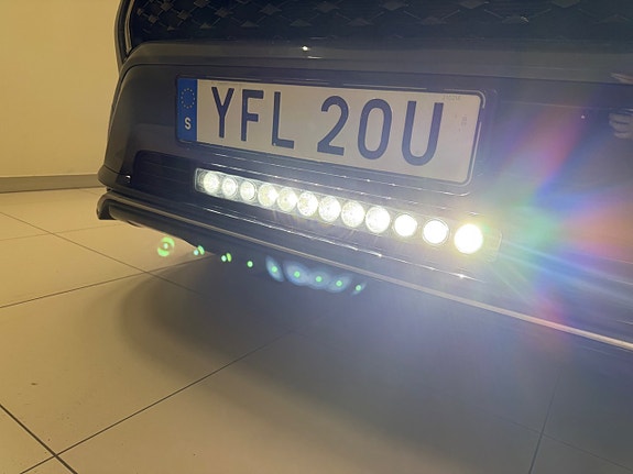 Toyota RAV4 8 of 23