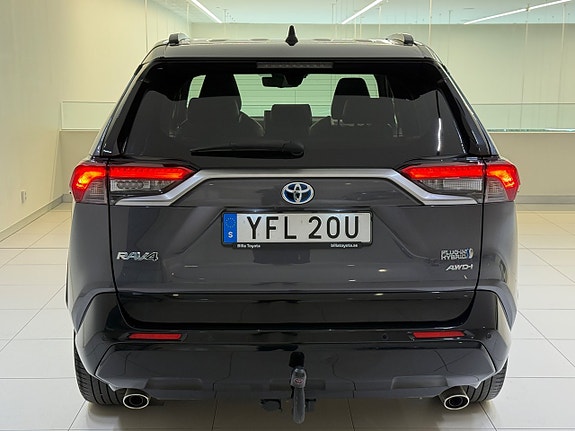 Toyota RAV4 5 of 23