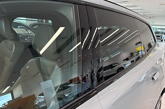 Volvo EX90 17 of 30
