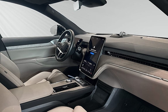 Volvo EX90 10 of 30