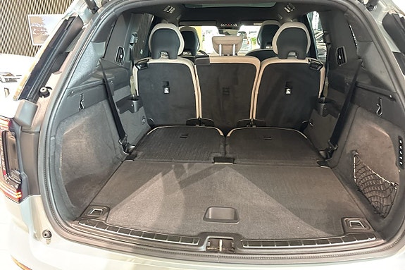 Volvo EX90 13 of 30