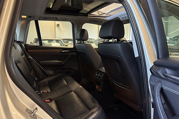 BMW X3 20 of 21