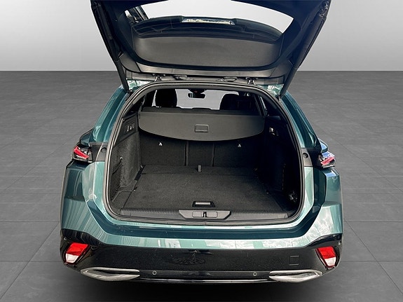 Peugeot 308 SW 15 of 16
