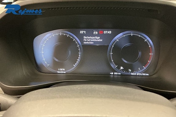 Volvo XC40 9 of 18