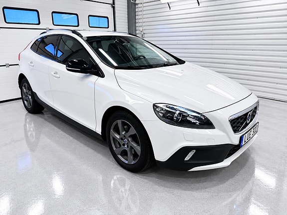 Volvo V40 Cross Country 4 of 10