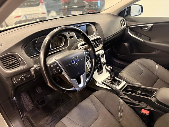 Volvo V40 Cross Country 9 of 10