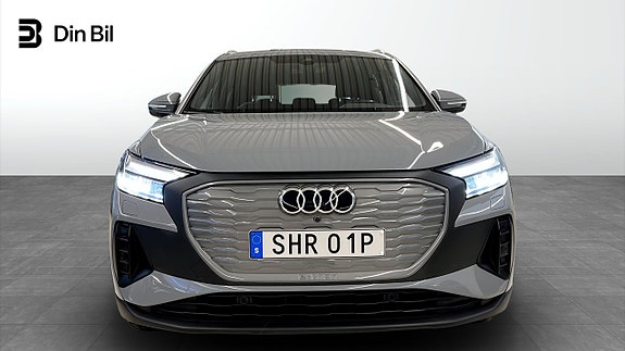 Audi Q4 e-tron 4 of 17
